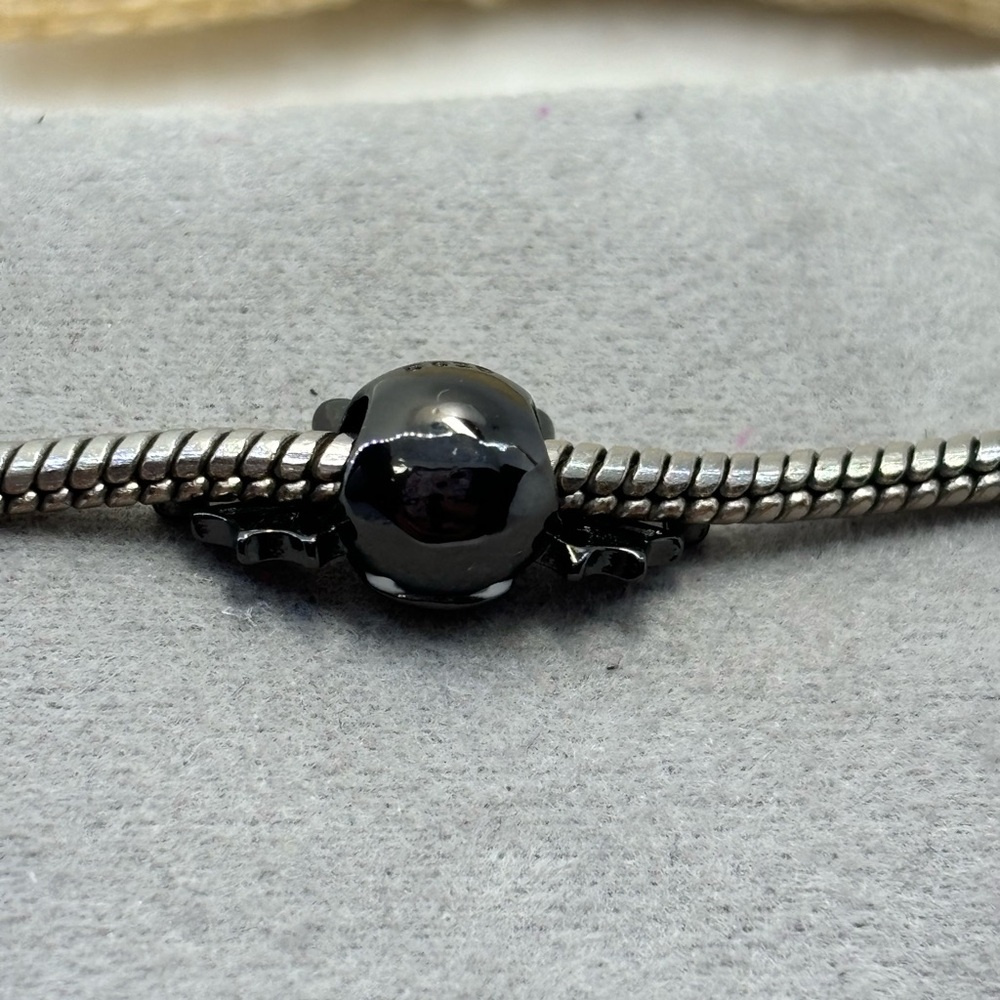 Sterling silver black vampire Dracula  bat Halloween charm bead - Picture 6 of 6